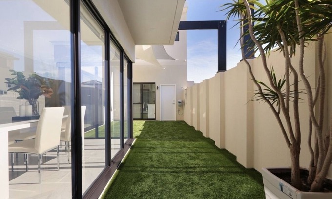 Beaconsfield Villa | Ultra Modern Villa Walk To The Beach