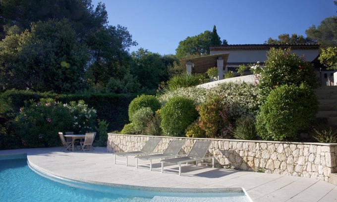 Biot House | Un Havre de Paix Proche de Tout