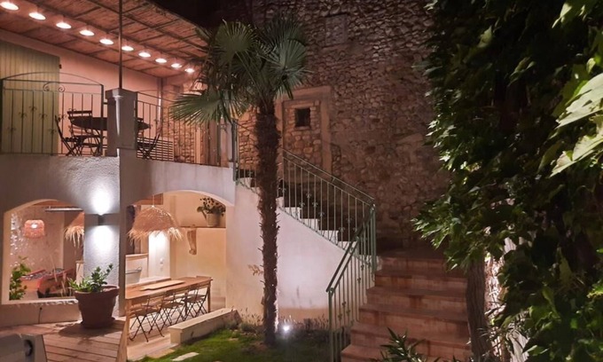 Valreas House | Un Havre de Tranquillité,