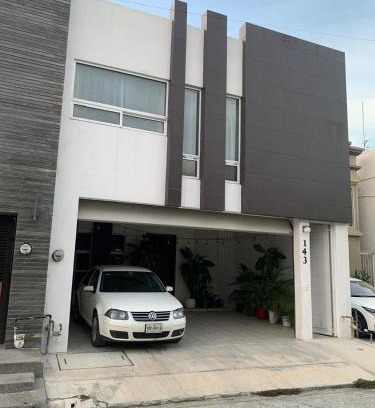 Guadalupe House | Un hogar lejos de Casa