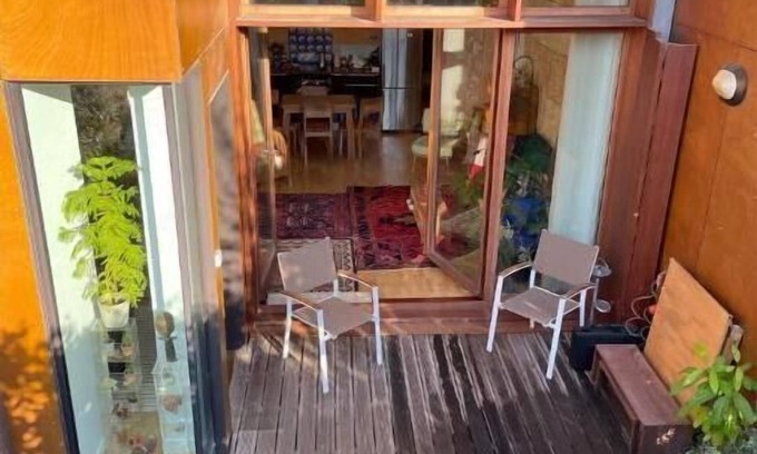 Quartier du Faubourg-Montmartre Apartment | Un Petit Jardin et un Loft en Plein Paris