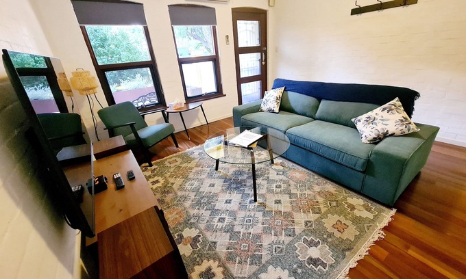Fremantle House | Unbeatable central location! Minutes from the best of Freo.