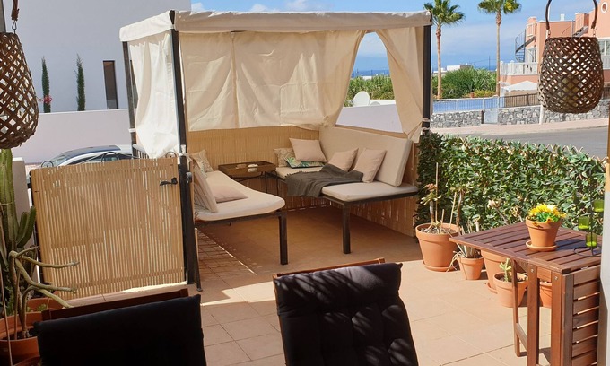 Callao Salvaje Apartment | Under palm and banana trees, a 15-minute walk from the sea,