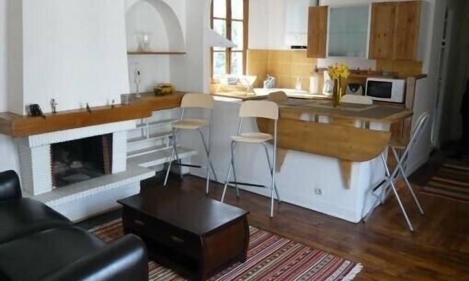 Quartier des Grandes-Carrieres Apartment | Under the roofs of Montmartre, romantic and comfortable- Wifi - Lift