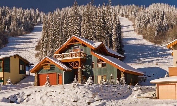 Sunburst Estates Ski Chalet | Unforgettable All Season Retreat True Ski In/Out Sleeps 10 Adults or 14 total
