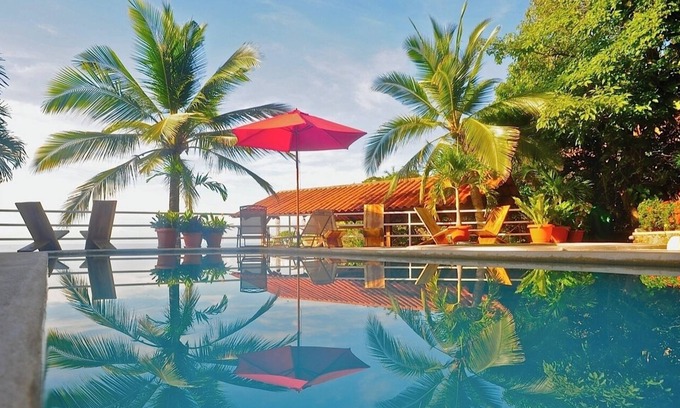 Xanadu House | Unforgettable Beach Cliff Home With Panoramic Ocean Views