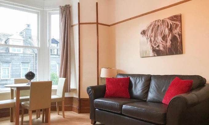 Aberdeen West End Apartment | Union Grove Apartment, City Centre (AB10)