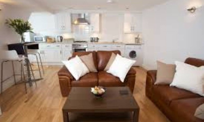 Exeter Apartment | Unique 2 bedroom duplex apartment with roof terrace in the heart of Exeter
