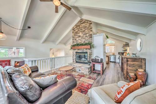 Alto House | ﻿Unique and Modern Alto Home with Private Hot Tub!