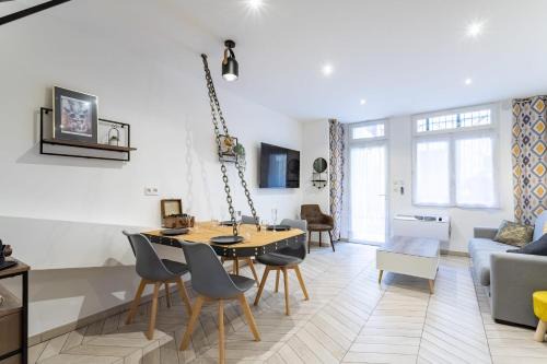 Hyeres City Centre Apartment | Unique and stylish AC studio downtown - Dodo et Tartine