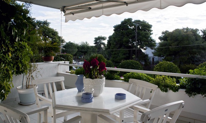 Voula Apartment | Unique apartment, ideal for families or couples next to The Sea