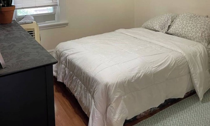 London House | Unique Boho Unit Close to Downtown