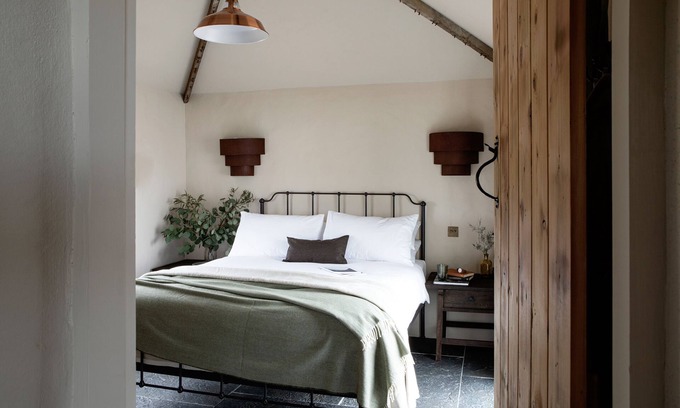 Miltown Malbay Apartment | Unique Gate Lodge on the Wild Atlantic Way