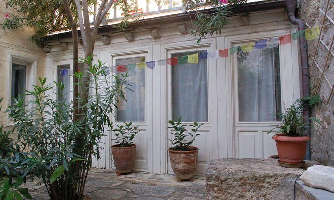 Plaka House | Unique Home in Plaka