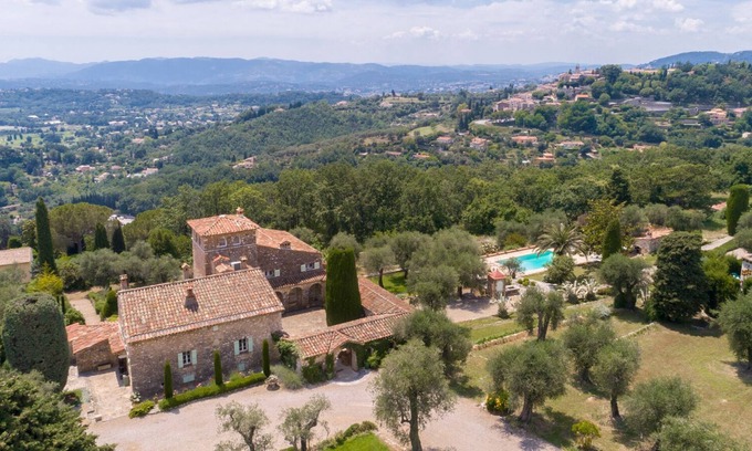 Chateauneuf-Grasse House | Unique Luxury Hill Top Villa - 6 Bedrooms/Large Pool - Cote D'Azur views