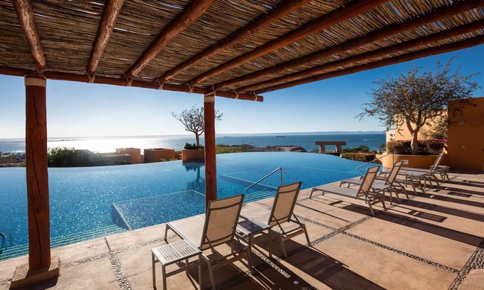La Paz Resort | Unique Luxury Home - Private Beach Club & Housekeeping included