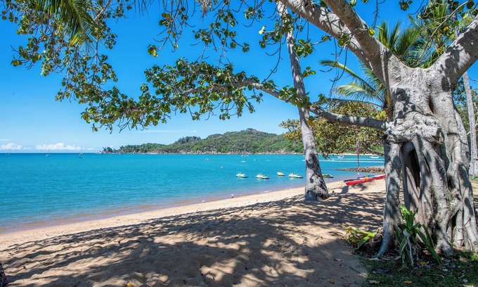 Horseshoe Bay House | Unit 10 Sails on Horseshoe