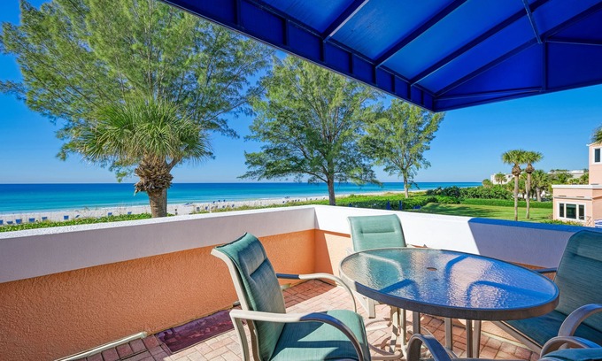 Longboat Key Condo | Unit #217 Sand Cay Beach Resort Gulf Front