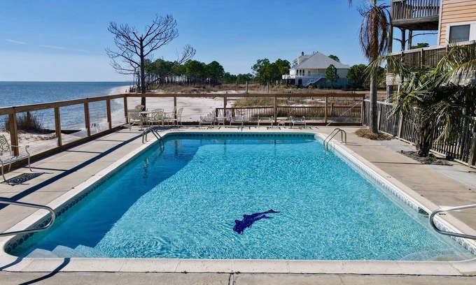 Dauphin Island House | Unit 6G | Townhome on the East End with beach access