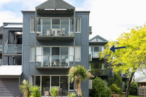 Lakes Entrance Apartment | Unit 9 Bellevue