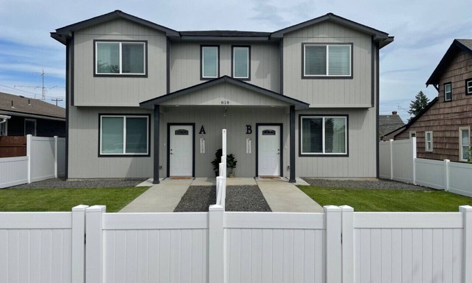 Spokane Apartment | UNIT A · Downtown 3/2, garage, private yard, walk to arena!
