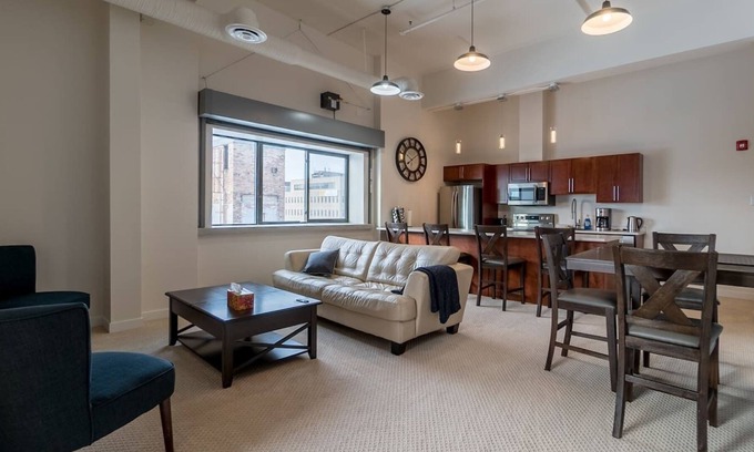 Winnipeg Apartment | UNIT EIGHT Executive Stay Fully Furnished Two Bedroom Condo