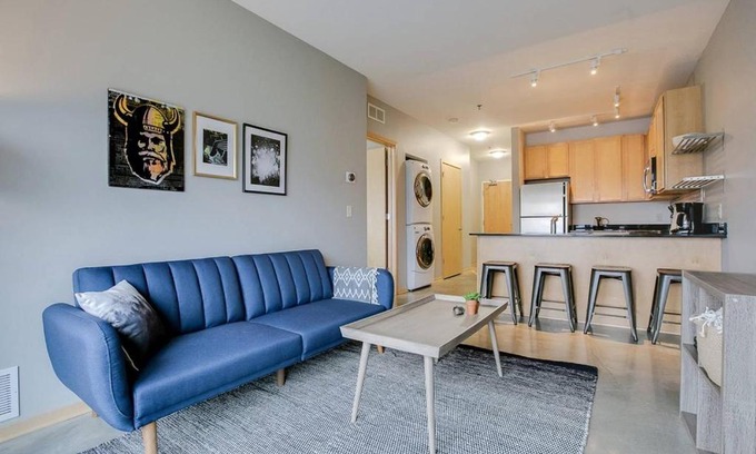Prospect Park Apartment | University Sanctuary + Gym