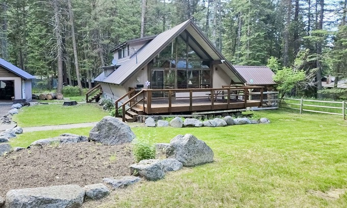 Joseph House | Unleash Adventure and Relaxation: Your Slice of Heaven by Wallowa Lake