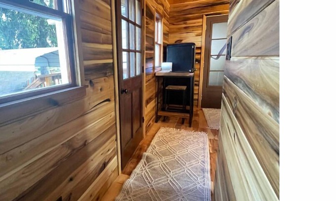 Manilla Cabin | Unplug & unwind at our little luxury cottage!