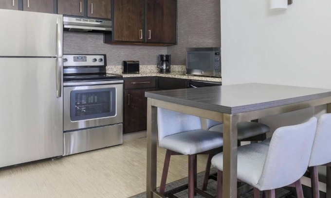 Denver West House | Unwind at our modern extended stay hotel in Golden, CO