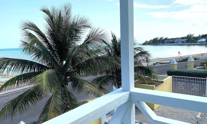 Nassau Villa | Unwind at this spacious seafront villa in paradise!