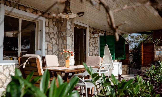 Rogac Apartment | Unwind in the lovely island home with an ocean view
