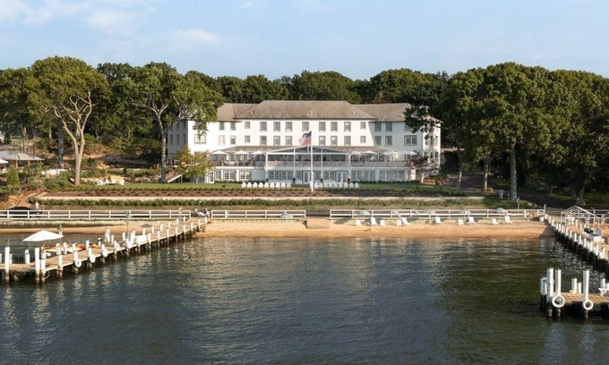 Shelter Island Heights House | Unwind in Two Hillside Rooms! Onsite Wellness Spa, Seasonal Pool & Beach Access