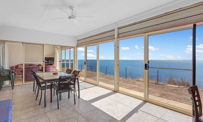 Myponga Beach House | Unwind @ Myponga Beachfront House