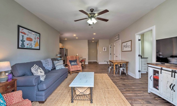 Bowling Green Apartment | Updated Apt: 1 Mi to Western Kentucky University!