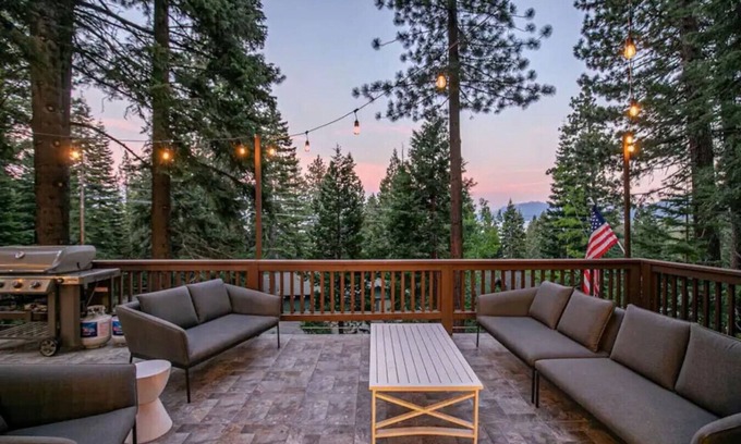Sunnyside House | Updated Cabin near Beach&Ski HotTub Sauna Pets EV