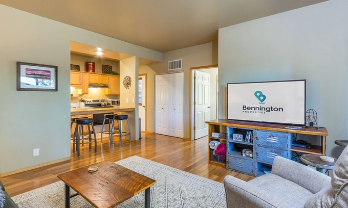 Sunriver Condo | Updated condo with Pine Forest Views, Bikes - POWDK7