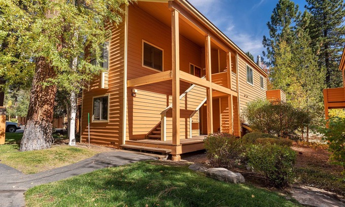 Incline Village Condo | Updated lower Level McCloud Unit
