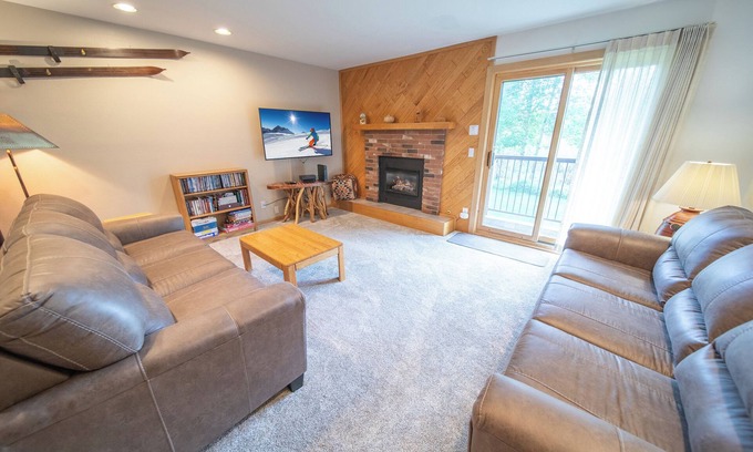 Mountain House Condo | Updated unit with hot tub and amazing views