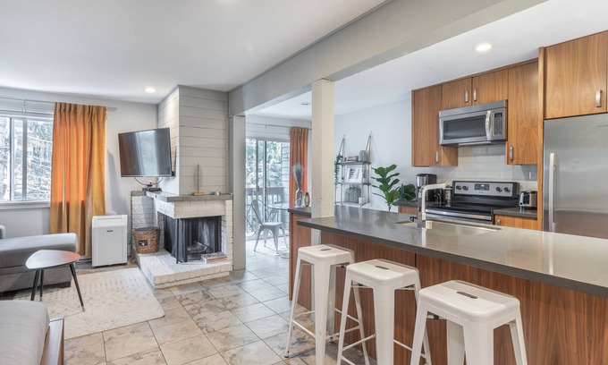 Whistler Creekside Apartment | Updated Whistler Creekside Studio with Parking