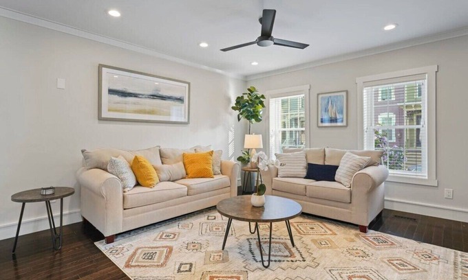 Saratoga Springs Apartment | Upscale Azure by Saratoga Stays