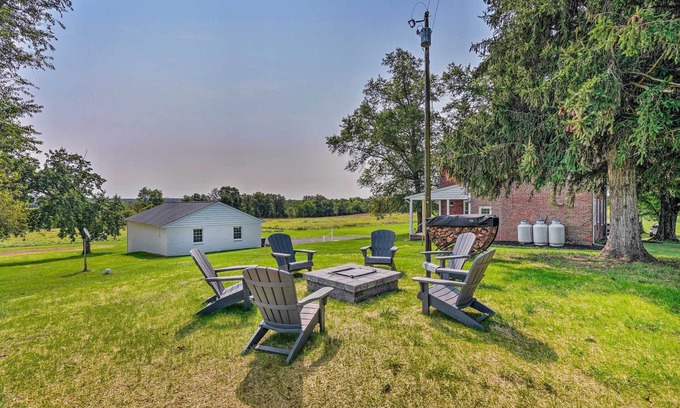 Taneytown House | Upscale Country Home w/Fire Pit in Taneytown!