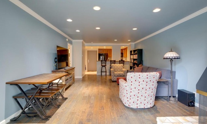 LoDo Apartment | Upscale Denver Condo with Communal Deck and Gym!
