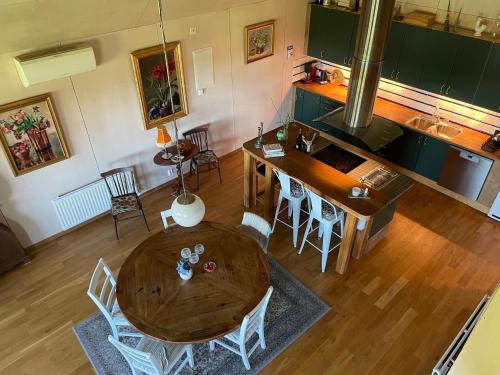 Aneby Apartment | Upscale Hideaway in Converted Barn