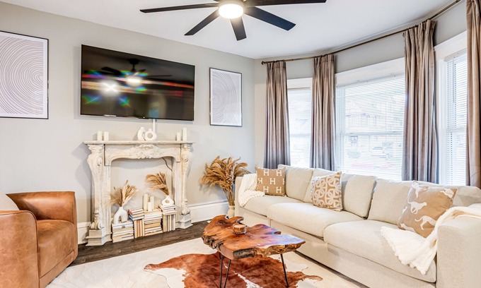 Cleveland House | Upscale Home | Downtown Cle, R&R HoF, Beach, Arena