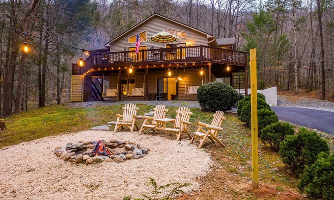 Lake Lure House | Upscale Lake Lure Cabin - Rumbling Bald Resort