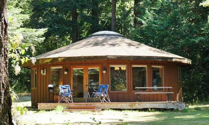 Lummi Island Cabin | Upscale Yurt/Sauna/Pet Friendly/Water View/FP, close to beach