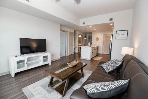 Third Ward Apartment | Uptown Furnished Apartments near BOA Stadium apts