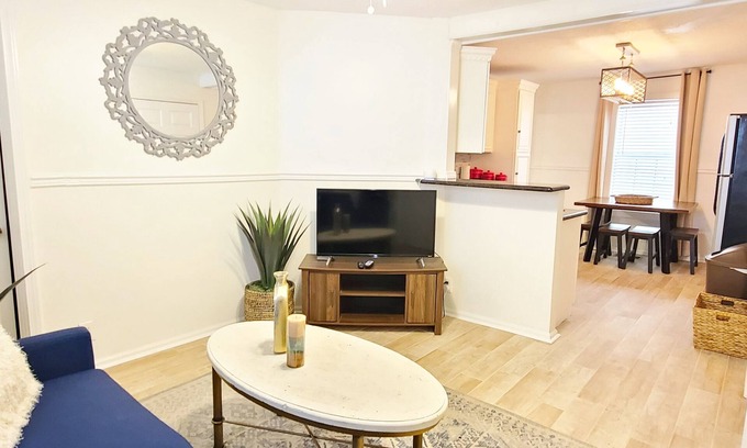 Milan House | Uptown New Orleans Home -7 mins to FQ Free Parking