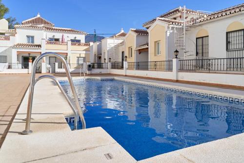 Chimenea Apartment | Urb Chimenea Apartment Nerja